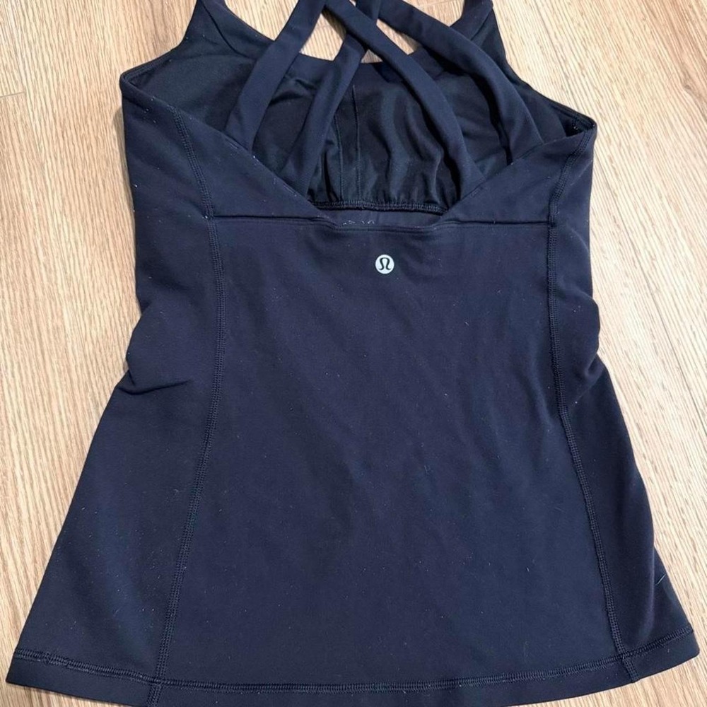 Lululemon Strappy Criss Cross Back Padded Yoga Tank Top Black Women Size 4 - Picture 2 of 4